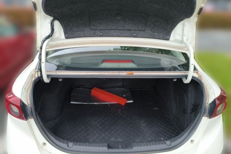 Used Mazda 3 Axela 2014 Sedan 1.5L Automatic Comfort Model