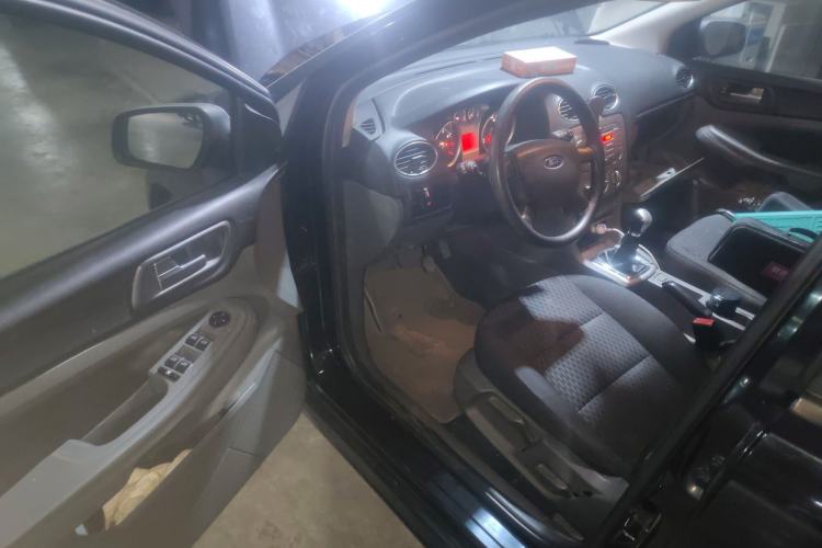 Used Ford Focus 2011 Hatchback 1.8L Manual Comfort Model
