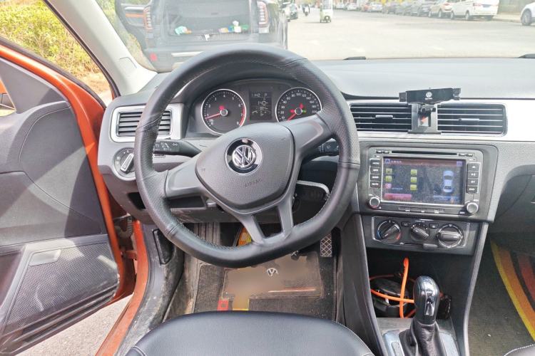 Used Volkswagen Santana 2015 Haval H6 1.6L Automatic Comfort Model Steering Wheel