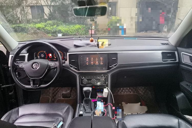 Used Volkswagen Teramont 2020 330TSI Two-Wheel-Drive Luxury Edition China VI Standard Center Console