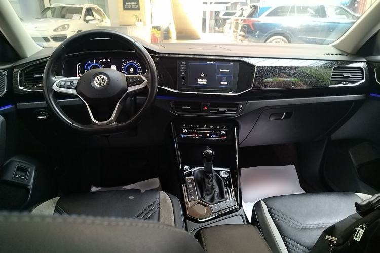 Used Volkswagen Tayron GTE Plug-in Hybrid 2020 1.4T Luxury Model Center Console