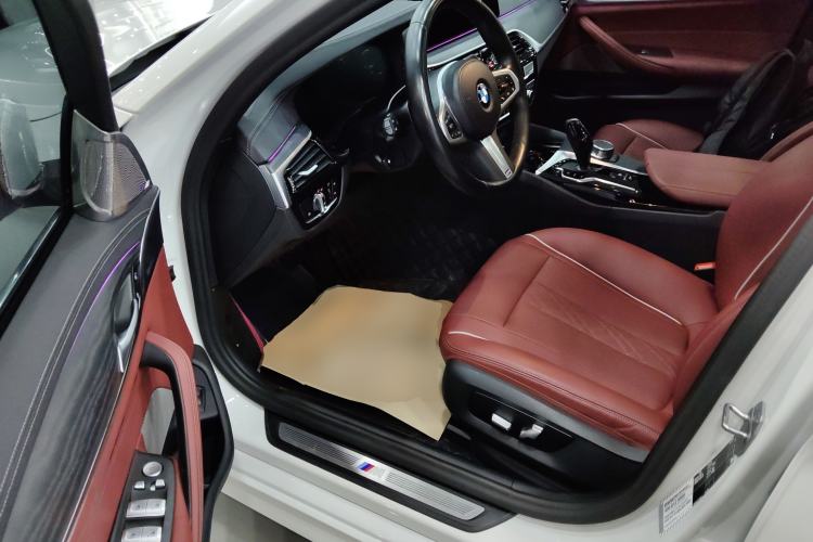 Used BMW 5 Series 2022 Second Facelift 530Li Leading Edition M Sport Package Driver Seat