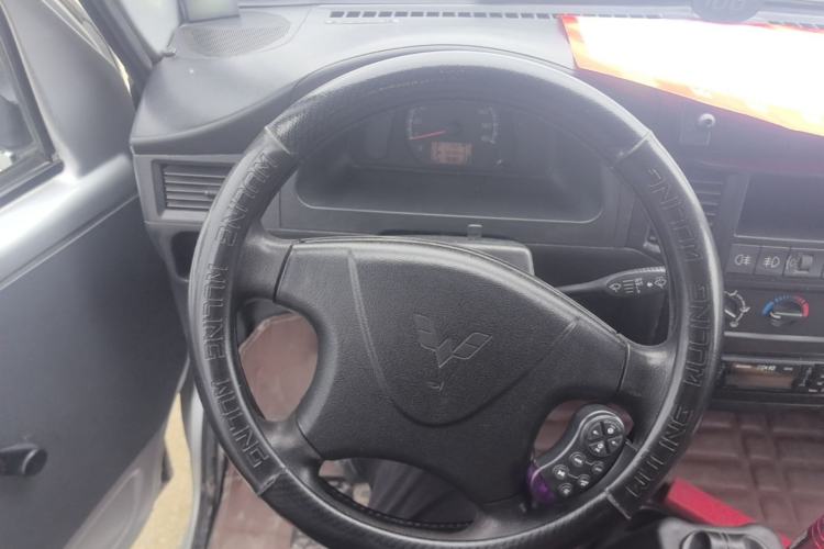 Used Wuling Zhiguang 2015 1.2L Practical LS-I Model Steering Wheel