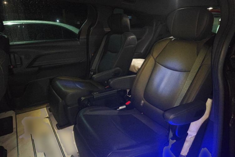 Used Toyota SIENNA 2021 2.5L Hybrid Premium Edition