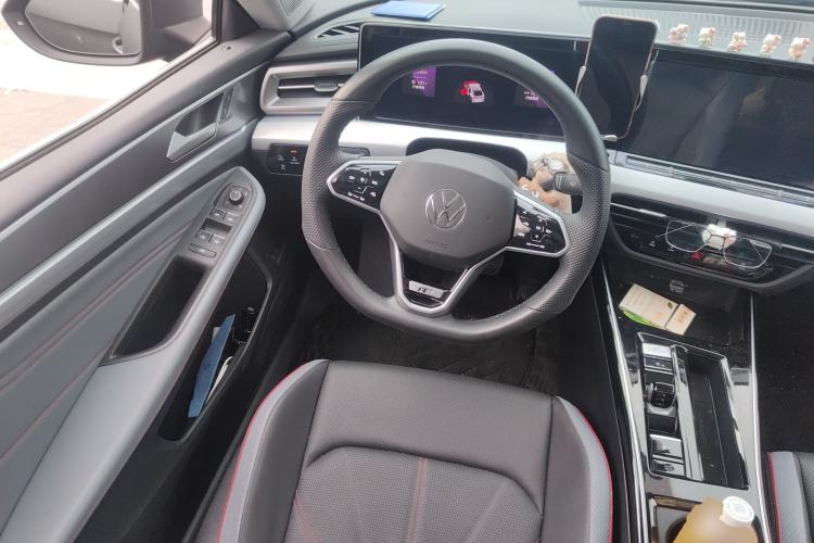 Used Volkswagen Lamando 2024 Lavida L 280TSI DSG Cool & Spicy Edition Steering Wheel