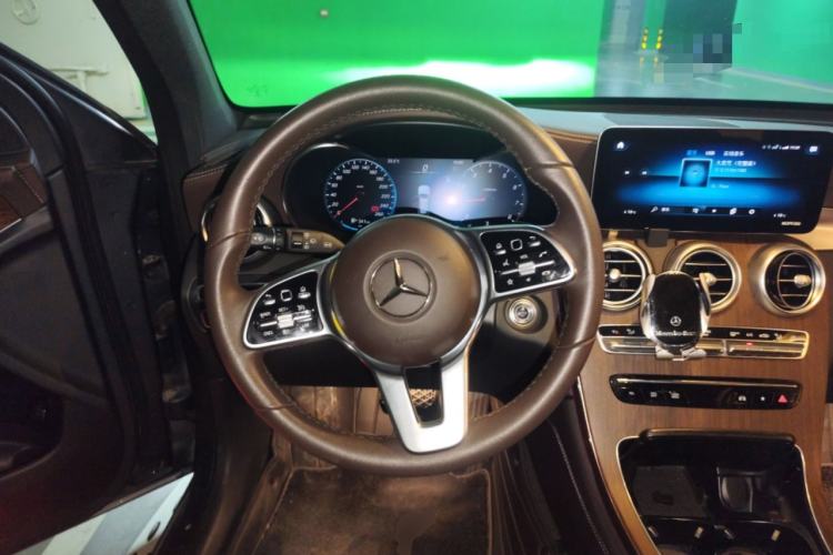 Used Mercedes-Benz GLC 2021 GLC 300 L 4MATIC Dynamic Model Steering Wheel