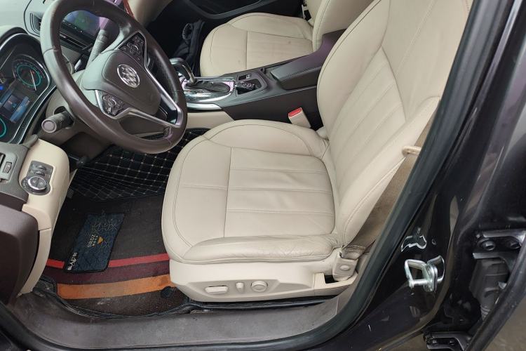 Used Buick Regal 2014 2.0L Elite Fashion Edition Left Front Seat