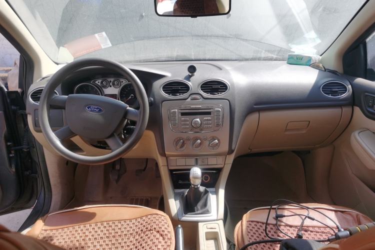 Used Ford Focus 2013 Sedan Classic 1.8L Manual Base Model