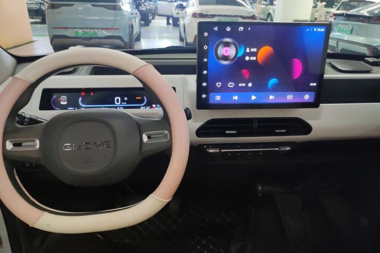 Used Geely Galaxy Panda 2024 Facelifted Panda Mini 200km Dragon Edition