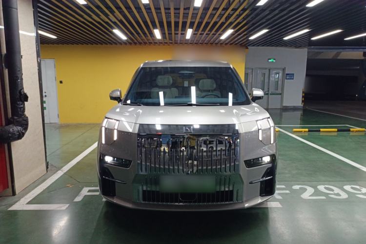 Used Zeekr 009 2022 WE Edition
