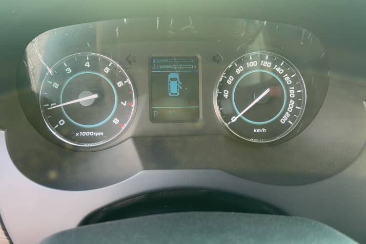 Used JAC Refine M5 2013 2.0T Gasoline Automatic Business Edition
