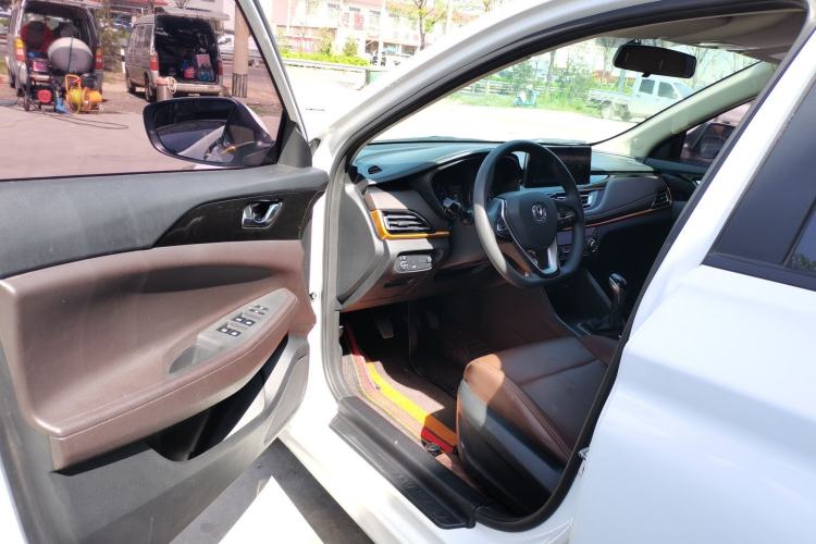 Used CHANGAN Eado DT 2019 1.6L Manual Comfort Model China VI Standard Driver Seat