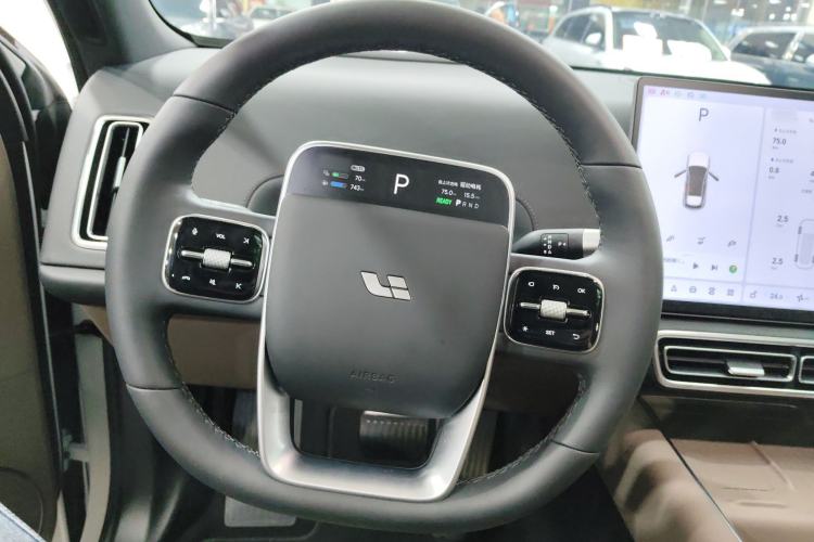 Used Li Auto L6 2025 Pro Smart Refresh Edition Steering Wheel