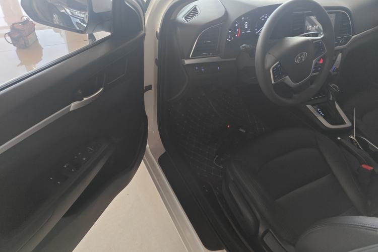 Used Hyundai Elantra (6th Generation / Lingdong) 2016 1.6L Automatic ZhiXuan – Elite Version