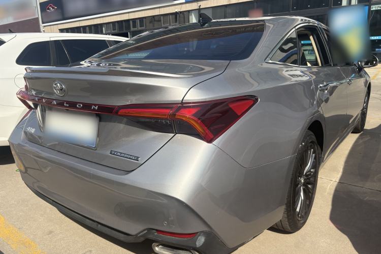 Used Toyota Avalon 2019 2.5L Touring Premium Version China VI Standard Exterior 3