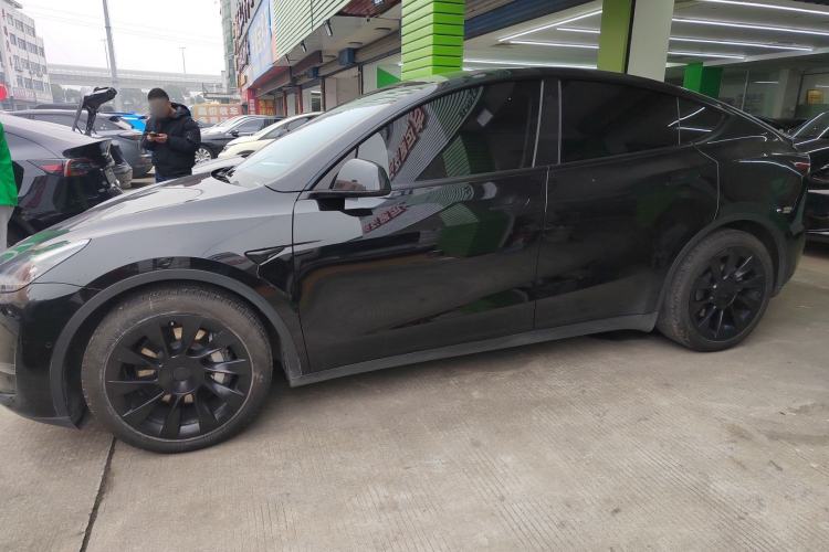 Used Tesla Model Y 2021 Long-Range All-Wheel-Drive Version