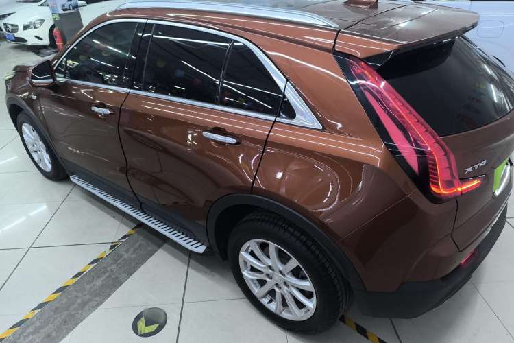 Used Cadillac XT4 2018 28T Two-Wheel Drive Tech Version