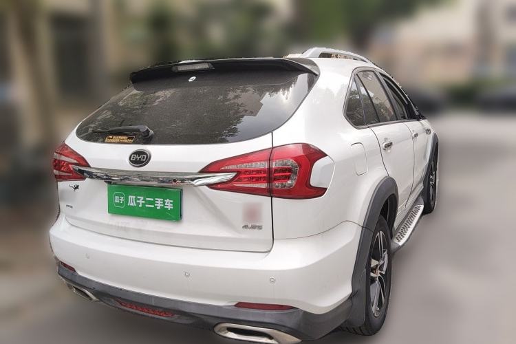 Used BYD Tang New Energy 2015 2.0T Four-Wheel-Drive Flagship Model
