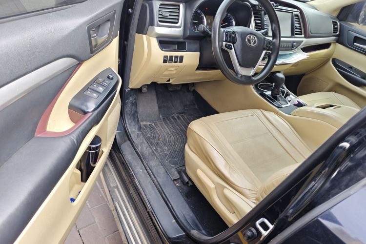 Used Toyota Highlander 2015 2.0T Two-Wheel Drive Elite Edition 7 Seats
