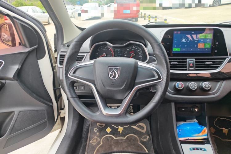 Used Baojun 310 2017 1.5L Automatic Fashion Model Steering Wheel