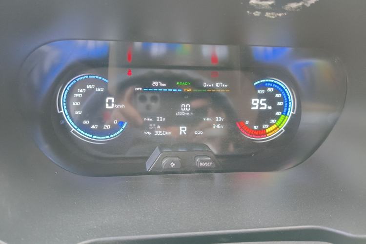 Used Chana Ruixing EM80 2025 Passenger Version Comfort Edition 6-Seater 300 km Dual-Swing Doors