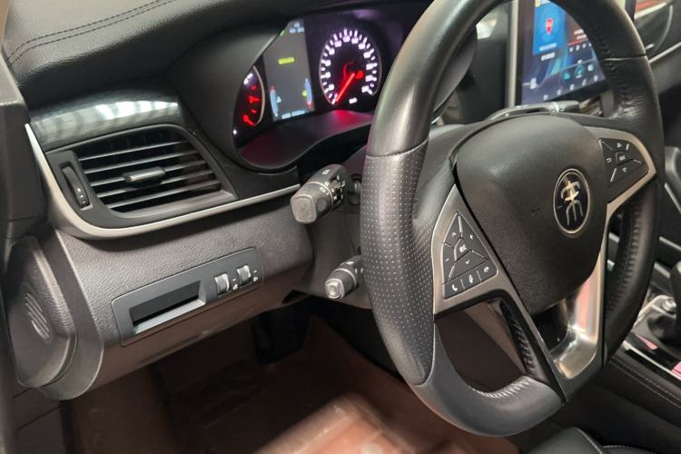 Used BYD Song MAX 2019 1.5T Automatic Smart Connect Prestige Model 6 Seats China VI Standard