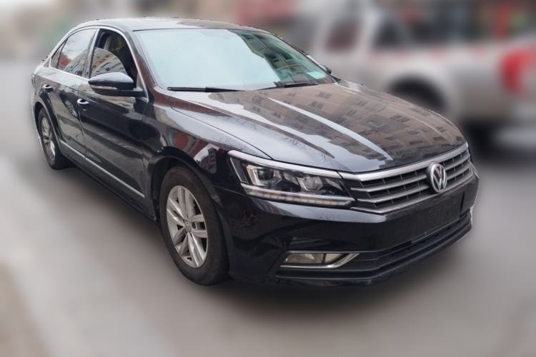 Used Volkswagen Passat 2016 330TSI DSG Luxury Edition Front Right 45 Deg