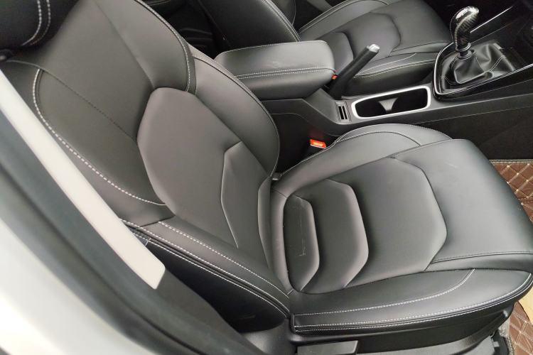 Used Baojun 530 2021 Global Car Anniversary Edition 1.5T Manual Prestige Model 6 Seats
