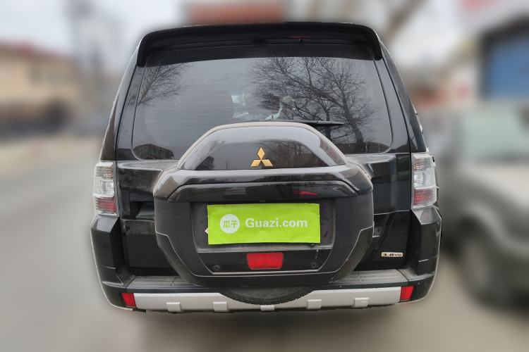 Used Mitsubishi Pajero 