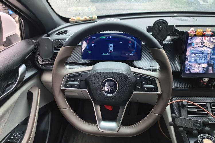 Used BYD Qin PLUS 2024 HONOR Edition DM-i 55KM Leading Model Steering Wheel