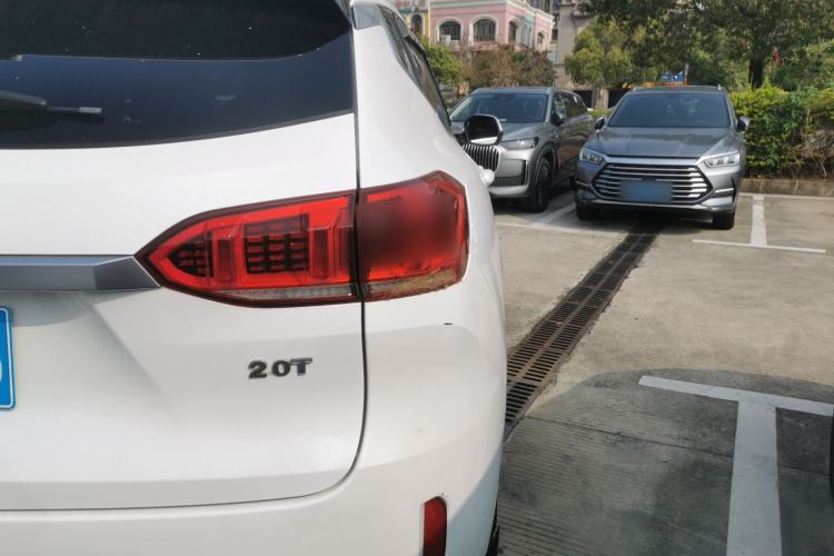 Used Wey VV6 2020 2.0T Two-Wheel Drive Smart Enjoyment+
