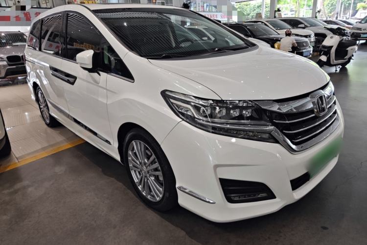Used Honda Elysion 2016 2.4L Luxury Edition Front Right 45 Deg