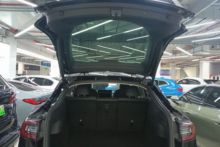 Used Tesla Model Y 2022 Long-Range All-Wheel-Drive Version