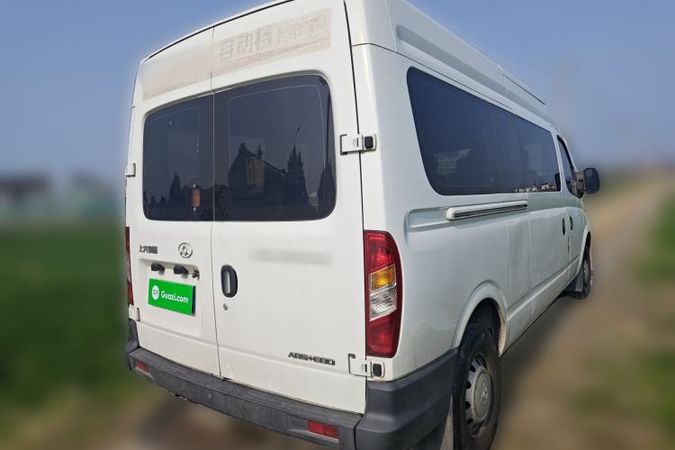 Used SAIC MAXUS Xintu V80 2016 2.5T Manual Aoyuntong National IV Long Wheelbase Mid-Height 7-Seater