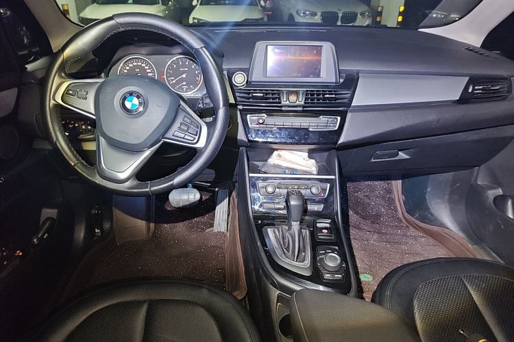 Used BMW 2 Series Active Tourer 2016 218i Fashion Model Center Console