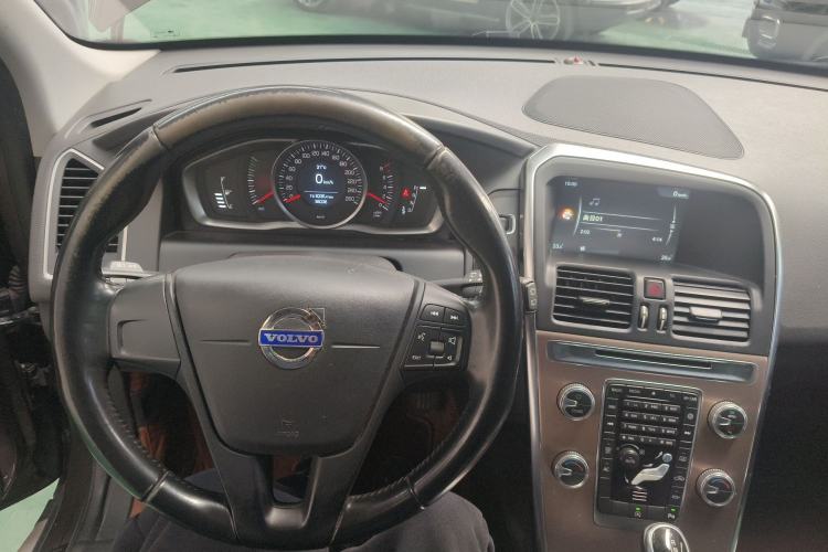 Used Volvo XC60 2015 T5 Smart Edition
