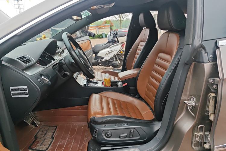 Used Volkswagen FAW-Volkswagen CC 2013 2.0 TSI Ultimate Model Left Front Seat