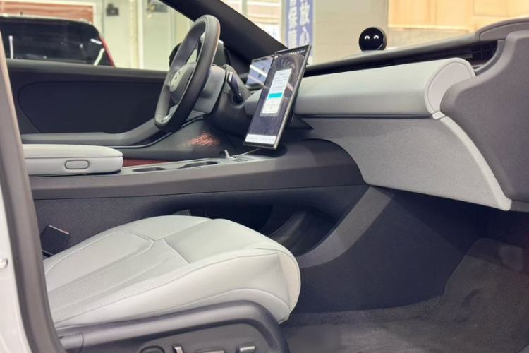 Used Nio ET5T 2024 75kWh Touring Interior 5