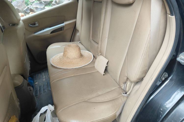 Used Hyundai Tucson 2009 2.0L Automatic Two-Wheel Drive with Sunroof