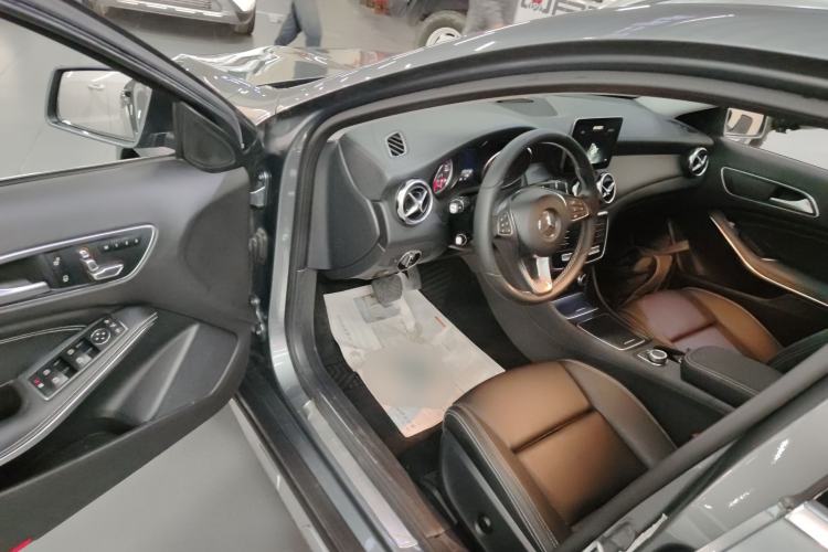 Used Mercedes-Benz GLA 2017 GLA 200 Fashion Model
