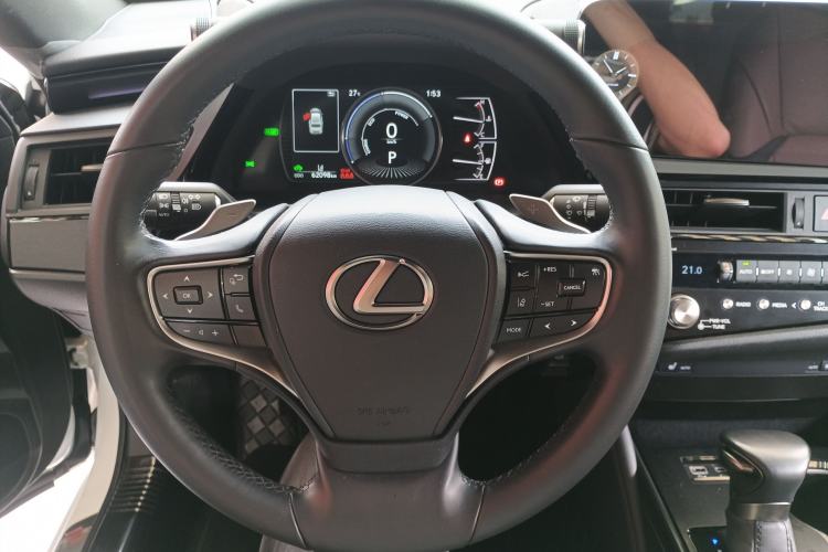 Used Lexus ES 2022 300h Excellence Edition
