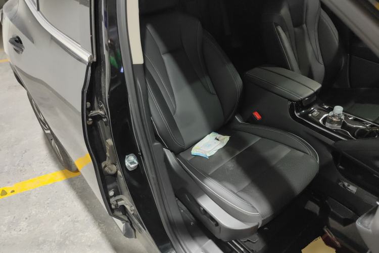 Used Buick Envision 2023 Encore S 552T Two-Wheel Drive Luxury Model
