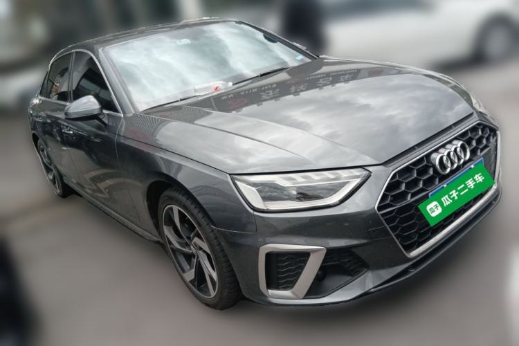 Used Audi A4L 2022 40 TFSI Luxury Dynamic Model Front Right 45 Deg