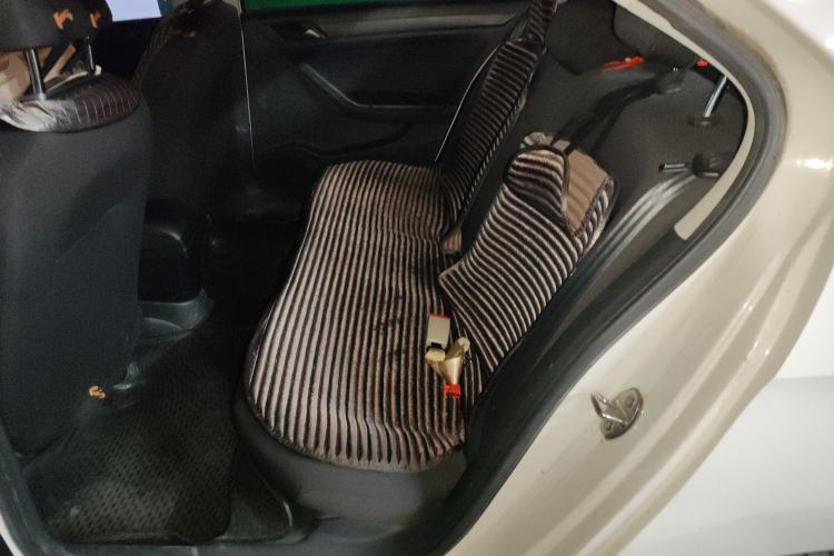 Used Volkswagen Jetta 2015 Value Edition 1.6L Automatic Fashion Version Left Rear Seat