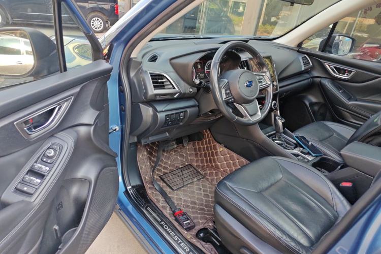 Used Subaru Forester 2019 2.0i Luxury Edition EyeSight Interior 3