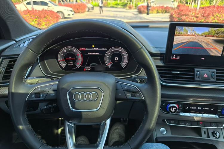 Used Audi Q5L 2023 40T Luxury Dynamic Model Interior 5