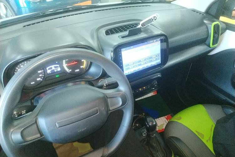 Used Roewe Clever 2021 302 km New Four-Seater Super-Efficient Version
