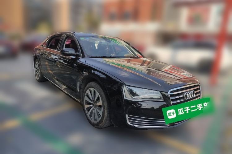 Used Audi A8 2013 A8L 40 hybrid
