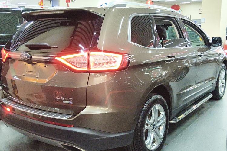 Used Ford Edge 2016 EcoBoost 245 Four-Wheel Drive Titanium Edition 7-Seater
