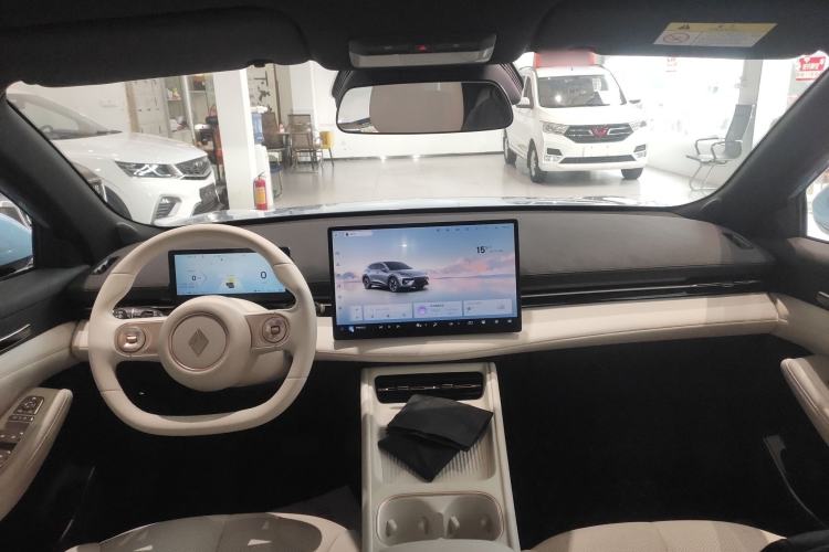 Used Baojun Yunhai 2024 140km Plug-in Hybrid Version
